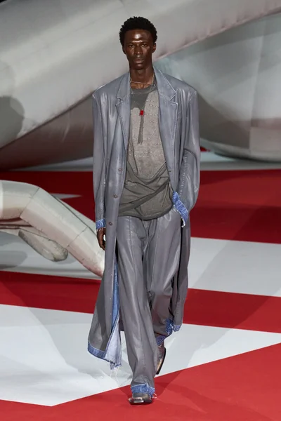 Look 43